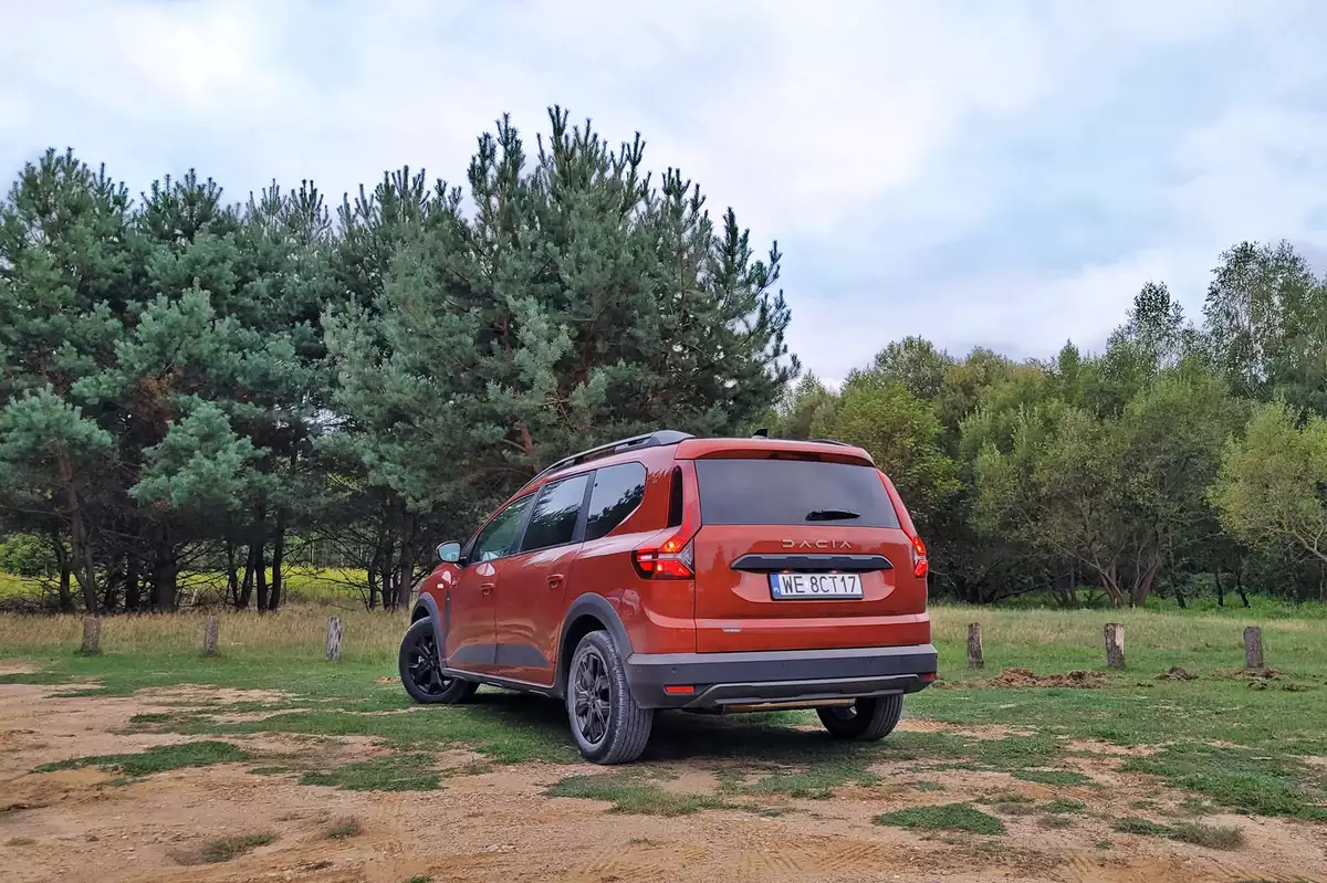 Dacia Jogger Hybrid - to już nie jest budżetowe auto