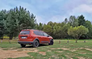 Dacia Jogger Hybrid - to już nie jest budżetowe auto