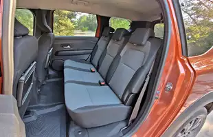 Dacia Jogger Hybrid - to już nie jest budżetowe auto