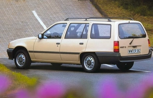 Opel Kadett E ma 40 lat. Pamiętacie GSi?