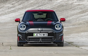 Mini John Cooper Works Electric i Mini John Cooper Works Aceman