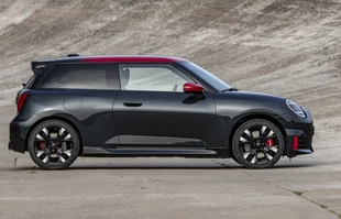 Mini John Cooper Works Electric i Mini John Cooper Works Aceman