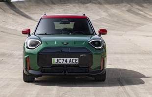 Mini John Cooper Works Electric i Mini John Cooper Works Aceman