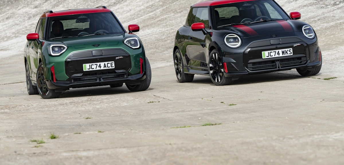 Mini John Cooper Works Electric i Mini John Cooper Works Aceman