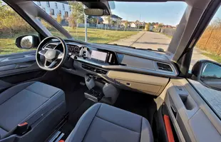 Volkswagen Multivan TDI - bardziej osobowy niż ciężarowy