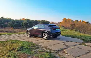 Nissan Ariya Evolve+ 394 KM e-4orce - rodzinno-sportowy elektryk