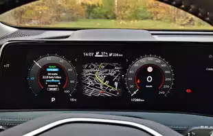 Nissan Ariya Evolve+ 394 KM e-4orce - rodzinno-sportowy elektryk