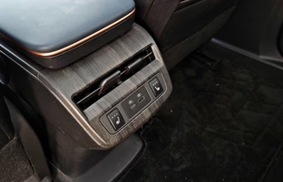 Nissan Ariya Evolve+ 394 KM e-4orce - rodzinno-sportowy elektryk