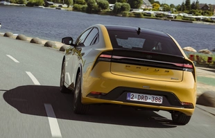 Toyota RAV4 i Prius znacznie taniej