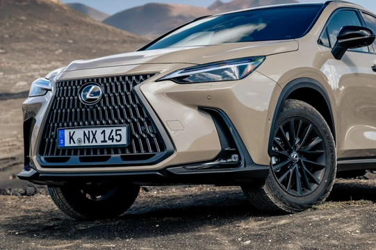 Hybrydowe SUV-y Lexusa z rekordową sprzedażą