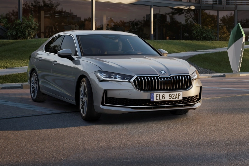 Skoda Superb z nowym napędem hybrydowym