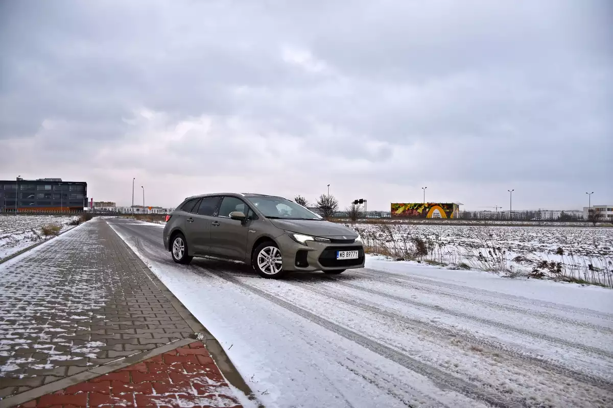 Suzuki Swace: Toyota Corolla w przebraniu czy coś więcej?