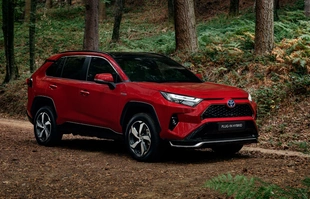 Toyota RAV4 taniej nawet o 30 tys. zł