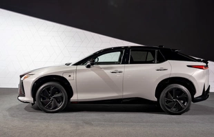 Lexus RZ po modernizacji