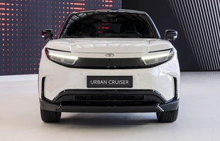 Toyota Urban Cruiser wraca. Teraz to auto elektryczne
