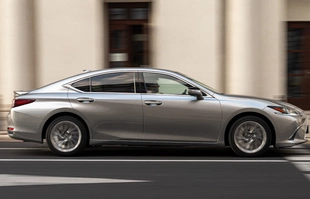 Lexus ES Final Edition. Niższe ceny na koniec produkcji