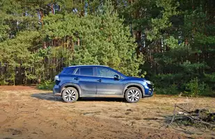 Suzuki S-Cross 1.5 DualJet 2025 | Tradycyjne podejście do nowoczesności