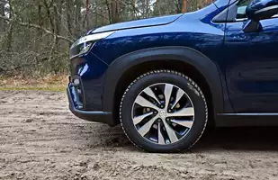 Suzuki S-Cross 1.5 DualJet 2025 | Tradycyjne podejście do nowoczesności