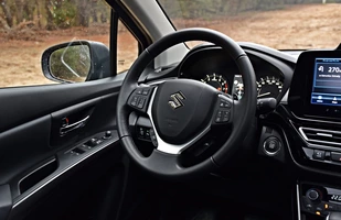 Suzuki S-Cross 1.5 DualJet 2025 | Tradycyjne podejście do nowoczesności