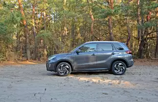 Suzuki Vitara 1.4 BoosterJet 2025 - ani myśli zejść ze sceny