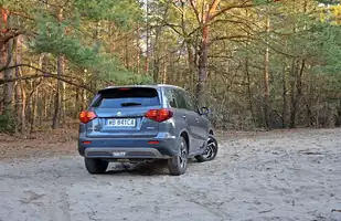 Suzuki Vitara 1.4 BoosterJet 2025 - ani myśli zejść ze sceny