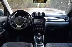 Suzuki Vitara 1.4 BoosterJet 2025 - ani myśli zejść ze sceny