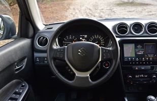 Suzuki Vitara 1.4 BoosterJet 2025 - ani myśli zejść ze sceny