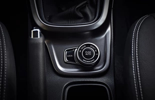 Suzuki Vitara 1.4 BoosterJet 2025 - ani myśli zejść ze sceny