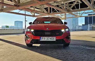 Skoda Octavia RS 2025 - Czy samochód może mieć za dużo mocy?