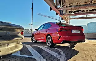 Skoda Octavia RS 2025 - Czy samochód może mieć za dużo mocy?
