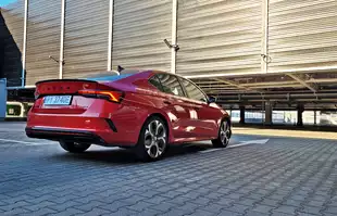 Skoda Octavia RS 2025 - Czy samochód może mieć za dużo mocy?