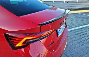 Skoda Octavia RS 2025 - Czy samochód może mieć za dużo mocy?