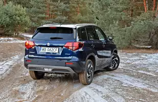 Suzuki Vitara 1.5 DualJet Hybrid 2025 | Wyróżnia się na tle rywali