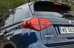 Suzuki Vitara 1.5 DualJet Hybrid 2025 | Wyróżnia się na tle rywali