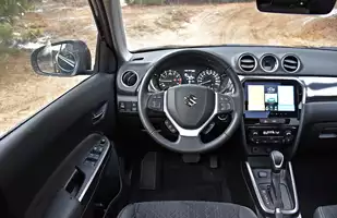 Suzuki Vitara 1.5 DualJet Hybrid 2025 | Wyróżnia się na tle rywali