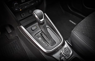 Suzuki Vitara 1.5 DualJet Hybrid 2025 | Wyróżnia się na tle rywali