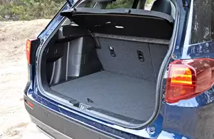 Suzuki Vitara 1.5 DualJet Hybrid 2025 | Wyróżnia się na tle rywali