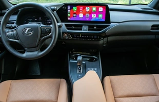 Lexus UX to polski bestseller