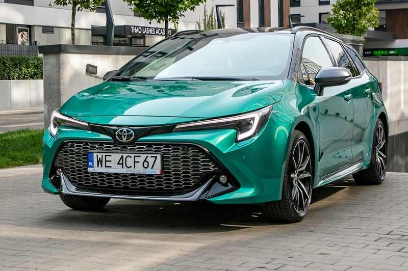 Hybrydowa Toyota Corolla przebojem w Polsce