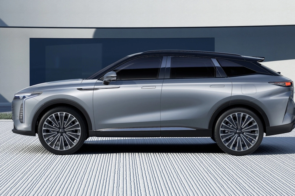 Omoda 9 Super Hybrid. Najtańsze 500 KM na rynku