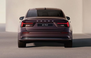 Volvo S90 po liftingu. Niespodziewanym