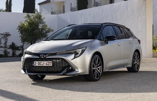 Ostatni moment zakup benzynowej Toyoty Corolli