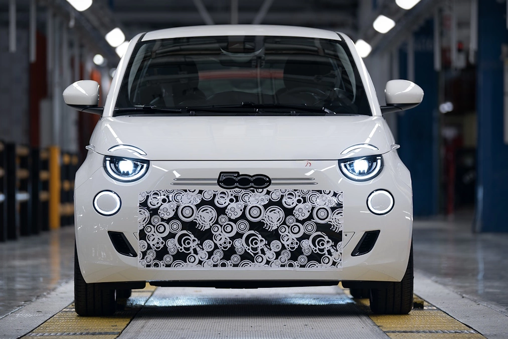 Fiat 500 Hybrid na pierwszych zdjęciach