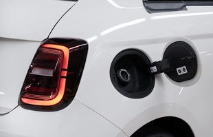 Fiat 500 Hybrid na pierwszych zdjęciach