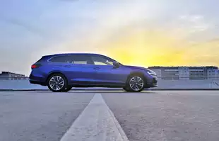 Skoda Superb PHEV Kombi | Ponad 100 km “na prądzie”