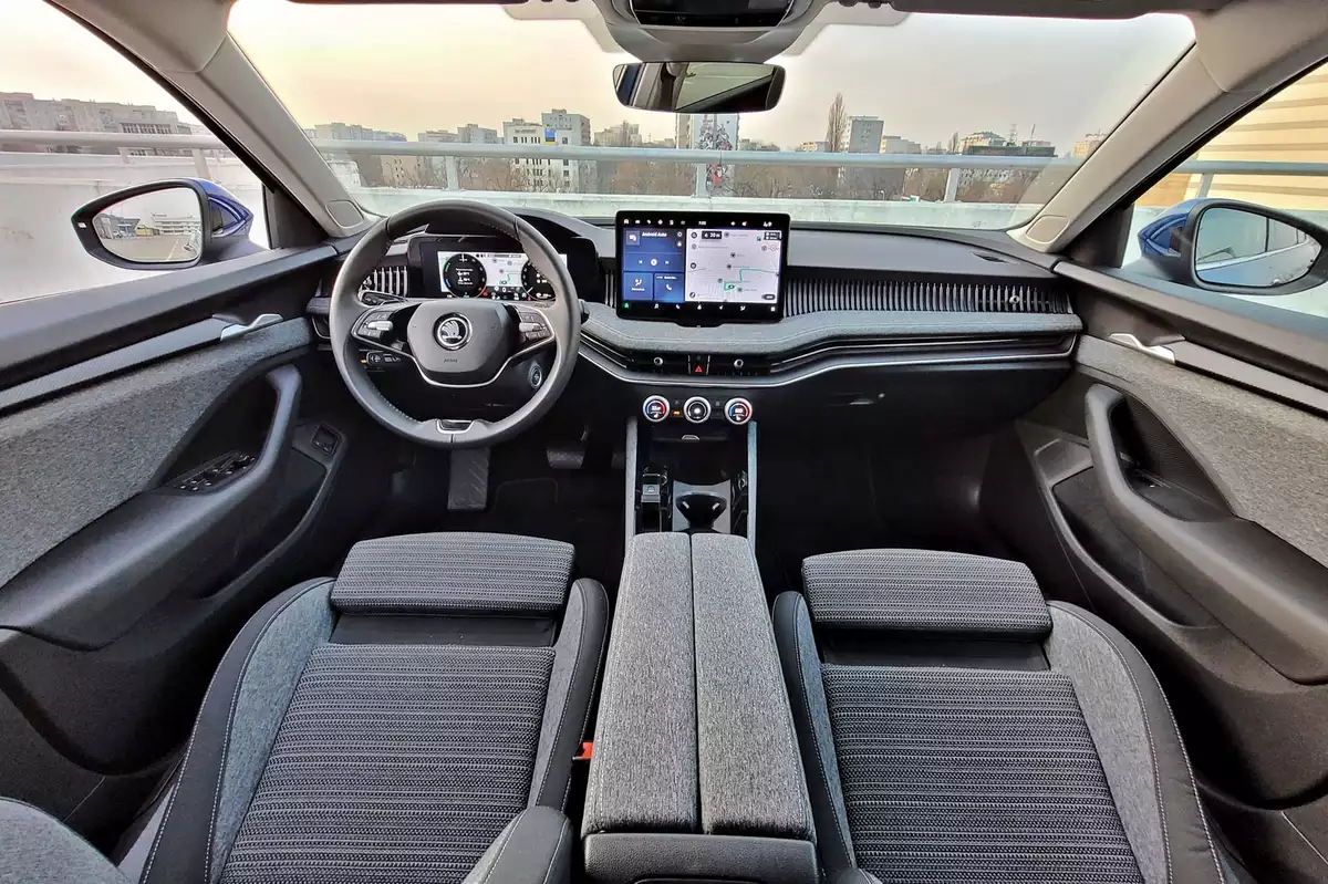 Skoda Superb PHEV Kombi | Ponad 100 km “na prądzie”