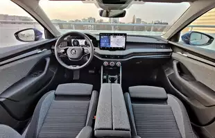 Skoda Superb PHEV Kombi | Ponad 100 km “na prądzie”