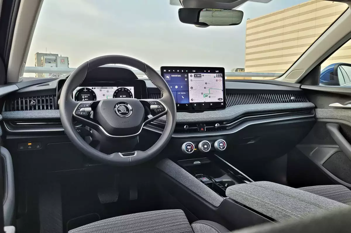 Skoda Superb PHEV Kombi | Ponad 100 km “na prądzie”