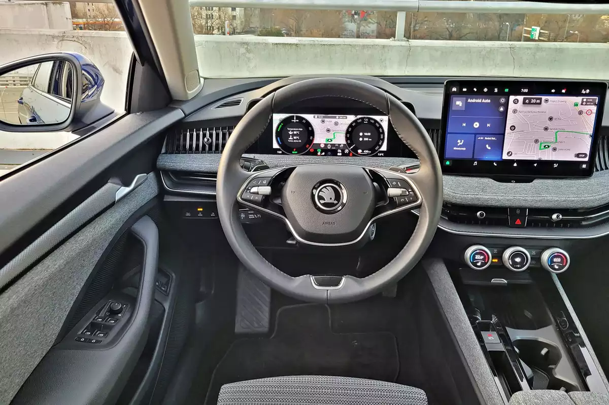 Skoda Superb PHEV Kombi | Ponad 100 km “na prądzie”