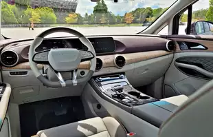 Forthing U-Tour | To prawdziwy jacht na kołach